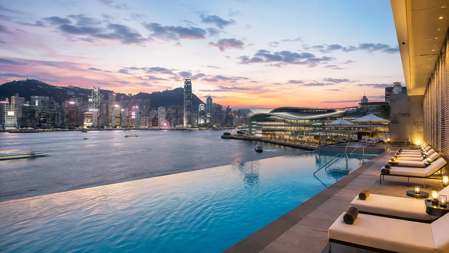 Hotels Near Victoria Harbour