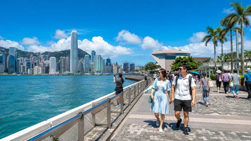Stroll the Promenade